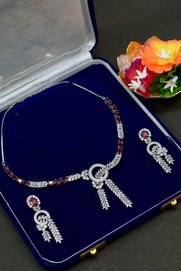 Ruby_Leaf_Motif_Necklace_Set_For_Women_(Pack_Of_3)