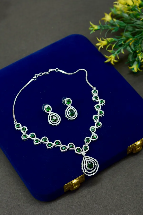 Emerald_Teardrop_occashional_Necklace_Set_For_Women_(Pack_Of_3)