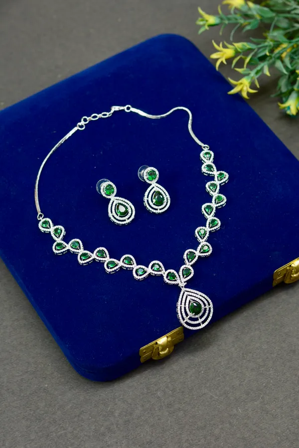 Emerald_Teardrop_occashional_Necklace_Set_For_Women_(Pack_Of_3)