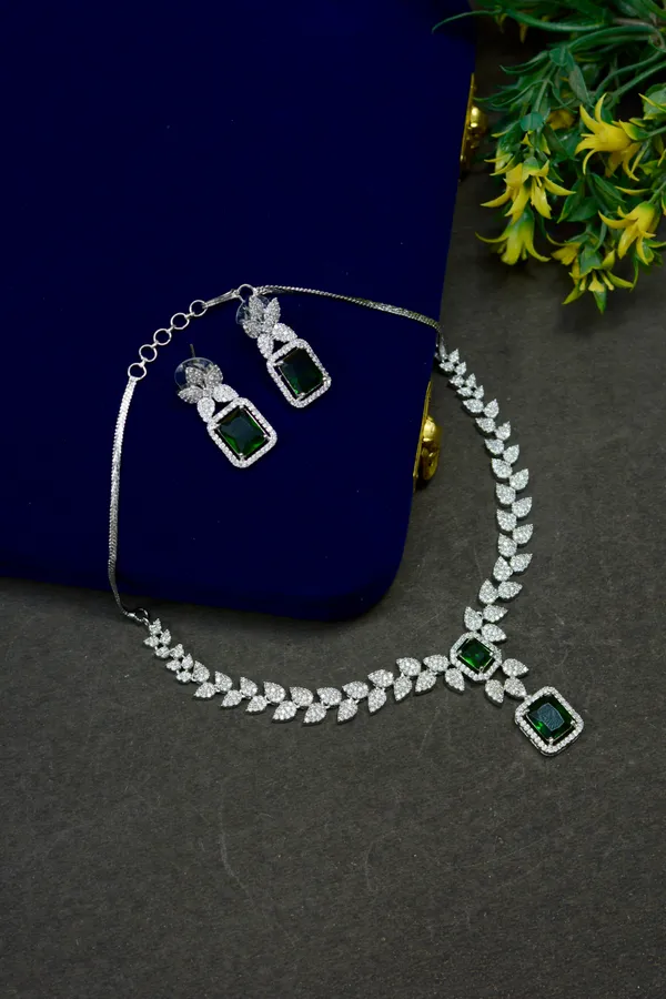 Emerald_Leaf_Drop_Necklace_For_Women_(Pack_Of_3)
