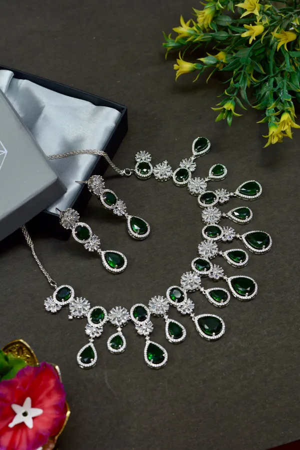 Latest_Emerald_Floral_Designer_Necklace_Set_For_Women_(Pack_Of_3)