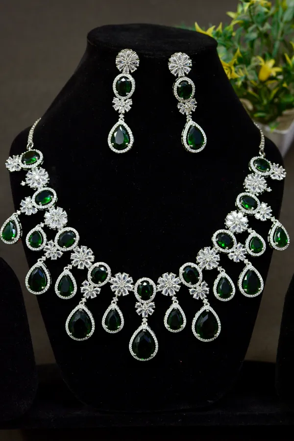 Latest_Emerald_Floral_Designer_Necklace_Set_For_Women_(Pack_Of_3)