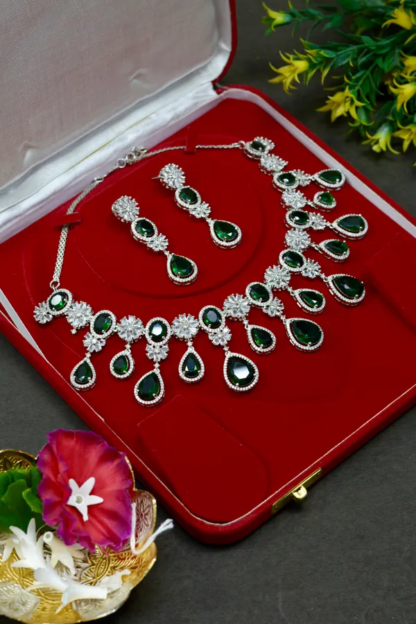 Latest_Emerald_Floral_Designer_Necklace_Set_For_Women_(Pack_Of_3)