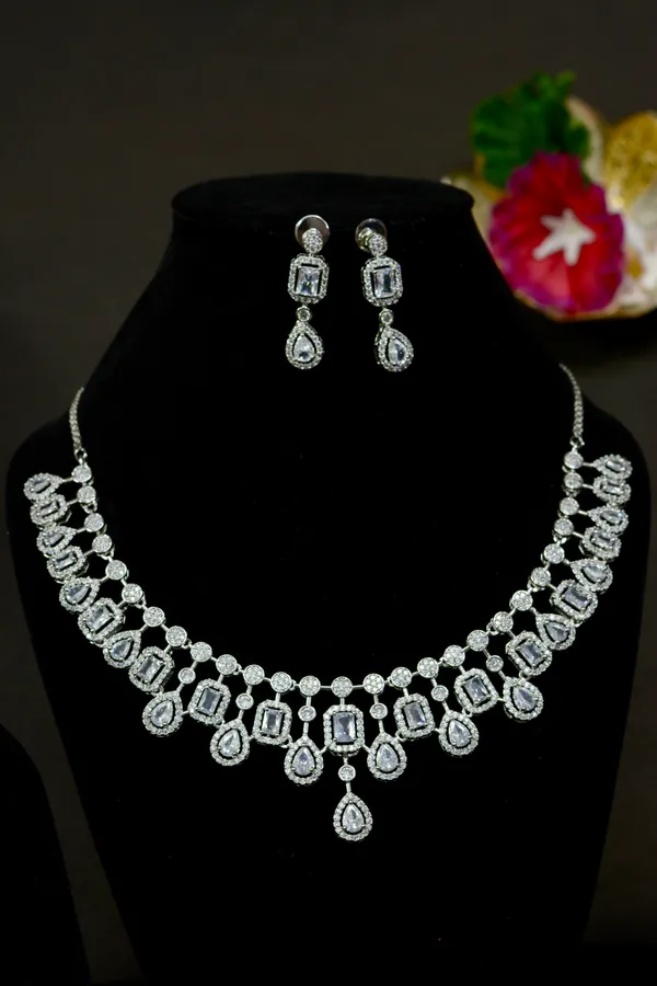 Classic_White_Teardrop_Statement_Necklace_For_Women_(Pack_Of_3)