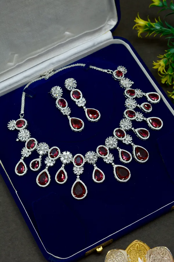 Luxury_Red_Marron_Stone_Designer_Necklace_For_Women_(Pack_Of_3)