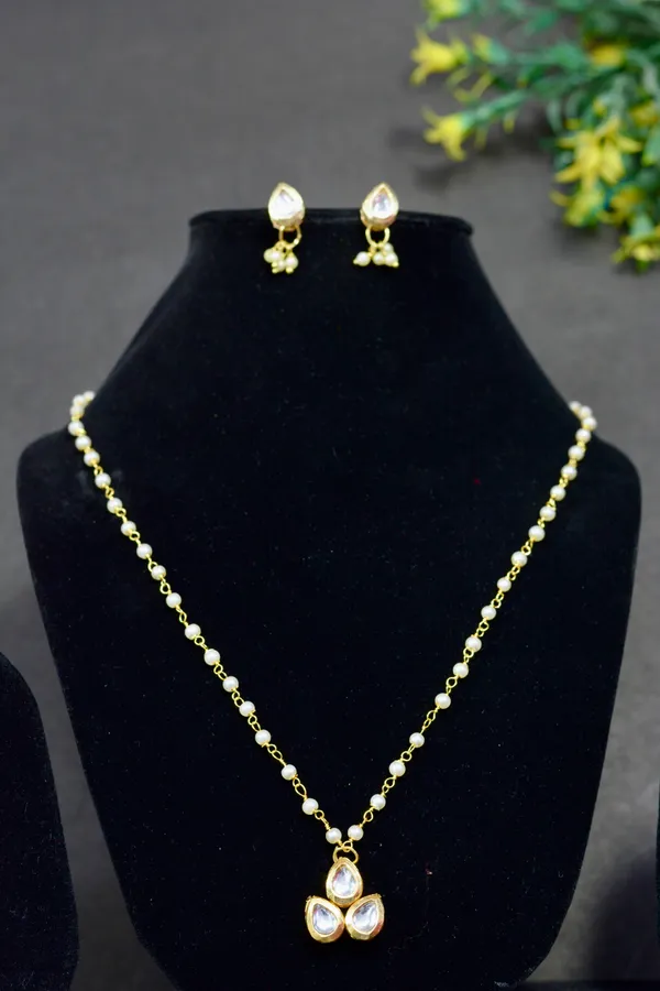 Classic_Kundan_Drop_Necklace_For_Women_(Pack_Of_3)