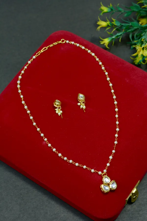 Classic_Kundan_Drop_Necklace_For_Women_(Pack_Of_3)