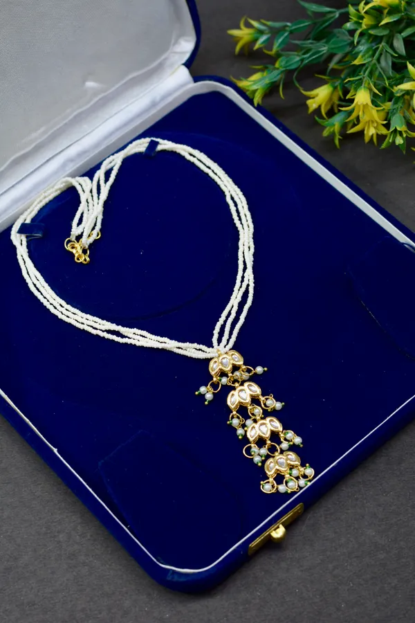 Pearl_Kundan_Long_Pendant_Necklace_For_Women_(Pack_Of_1)