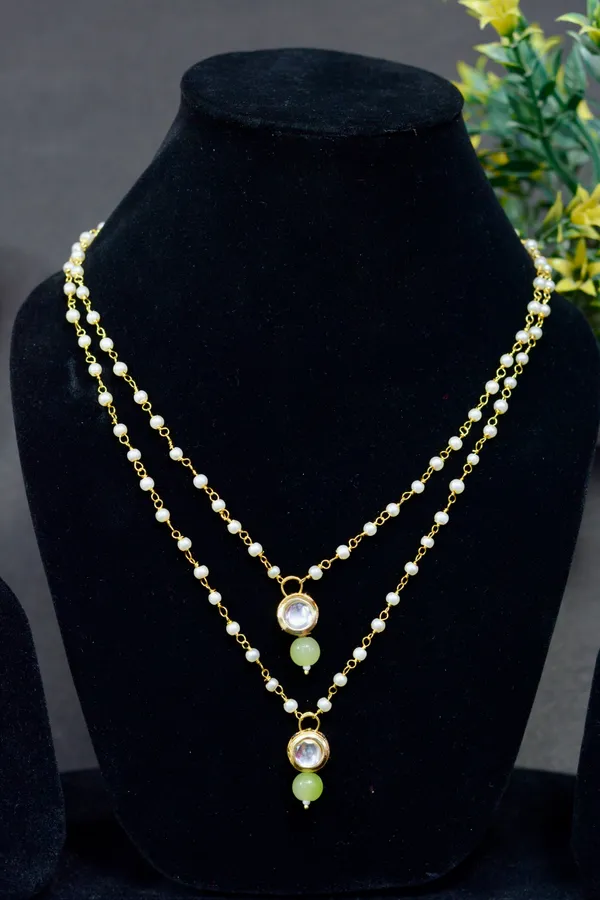 Classic_Kundan_Pearl_Pendant_Necklace_For_Women_(Pack_Of_1)