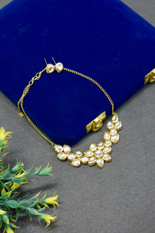 Classic_Kundan_Leaf_Pattern_Necklace_For_Women_(Pack_Of_3)