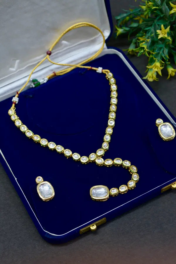 Kundan_Oval_Stone_Necklace_Set_For_Women_(Pack_Of_3)