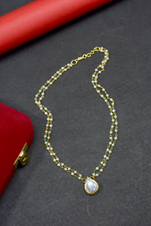 Teardrop_Kundan_Pearl_Necklace_For_Women_(Pack_Of_1)