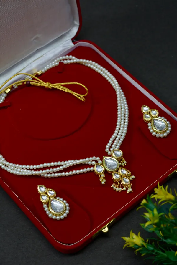 Pearl_Chain_Teardrop_Kundan_Necklace_For_Women_(Pack_Of_3)