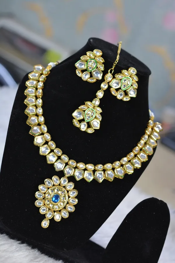 Gold_Royal_Blue_Centerpiece_Kundan_Jewelry_Set_(Pack_Of_4)