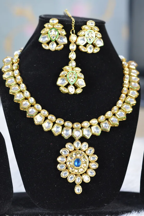 Gold_Royal_Blue_Centerpiece_Kundan_Jewelry_Set_(Pack_Of_4)