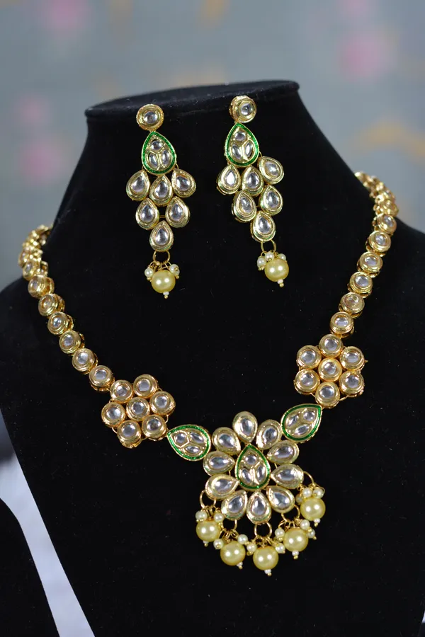 Golden_Bloom_Kundan_Polki_Bridal_Necklace_Set_(Pack_Of_3)