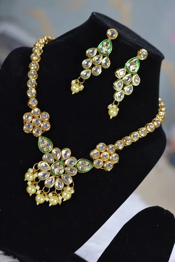 Golden_Bloom_Kundan_Polki_Bridal_Necklace_Set_(Pack_Of_3)