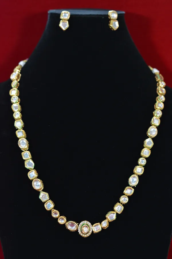 Gold_Kundan_Choker_Necklace_Set_(Pack_Of_3)
