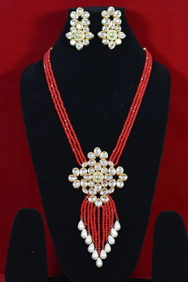Red_And_Gold_Red_Beaded_Kundan_Pendant_Necklace_Set_(Pack_Of_3)