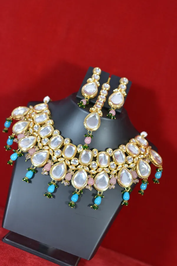 Pastel_Kundan_Choker_Necklace_Set_With_Pink_And_Blue_Bead_Drops_(Pack_Of_4)