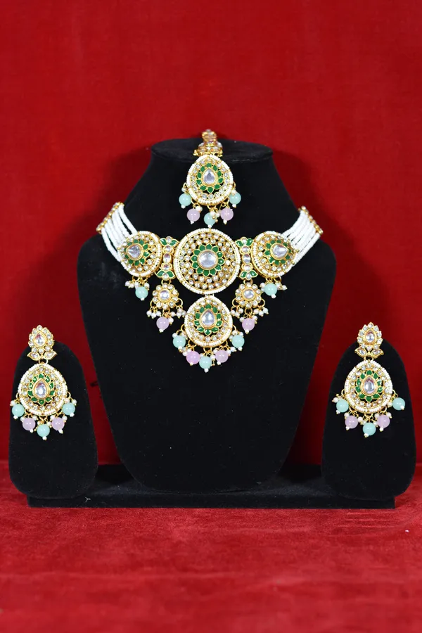 Multicolor_Green_Round_Kundan_Necklace_Set_With_Pastel_Beads_(Pack_Of_4)