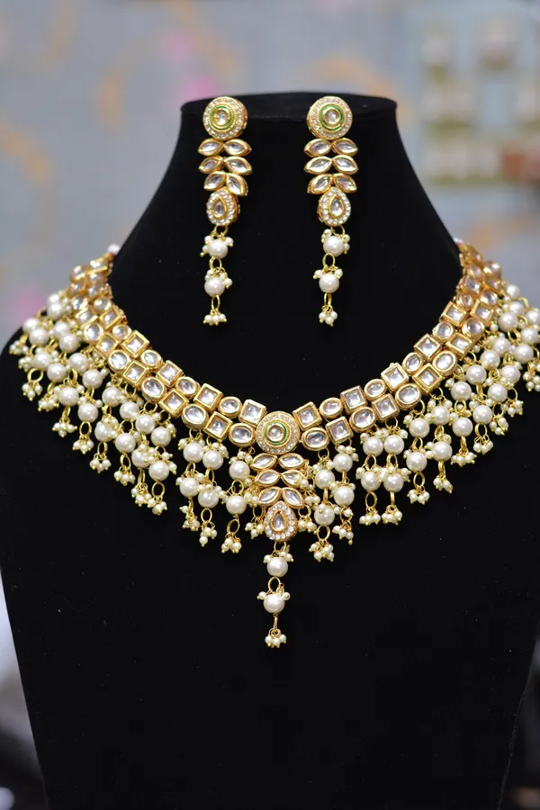 Gold_Royal_Pearl_Hanging_Kundan_Wedding_Set_(Pack_Of_3)