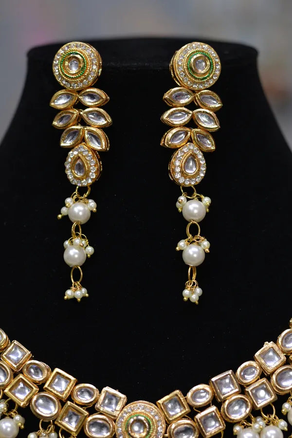 Gold_Royal_Pearl_Hanging_Kundan_Wedding_Set_(Pack_Of_3)