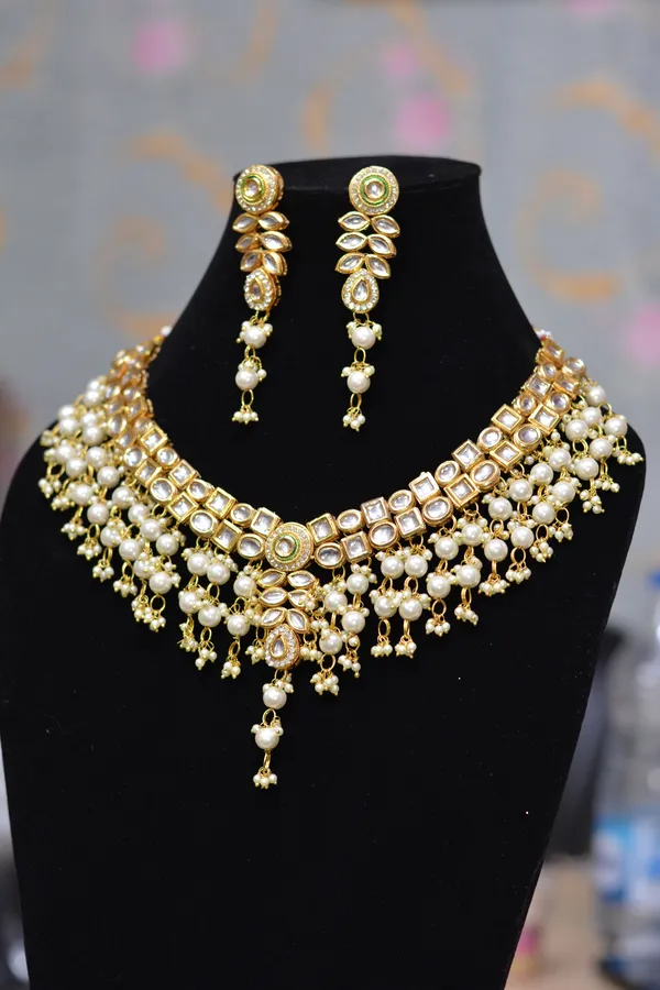 Gold_Royal_Pearl_Hanging_Kundan_Wedding_Set_(Pack_Of_3)