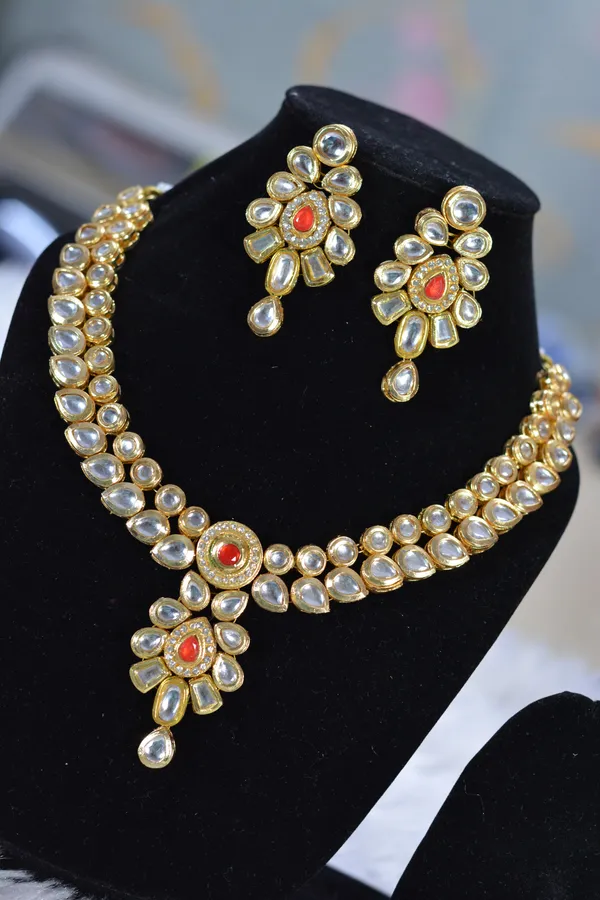 Teardrop_Polki_Red_Kundan_Bridal_Set_(Pack_Of_3)