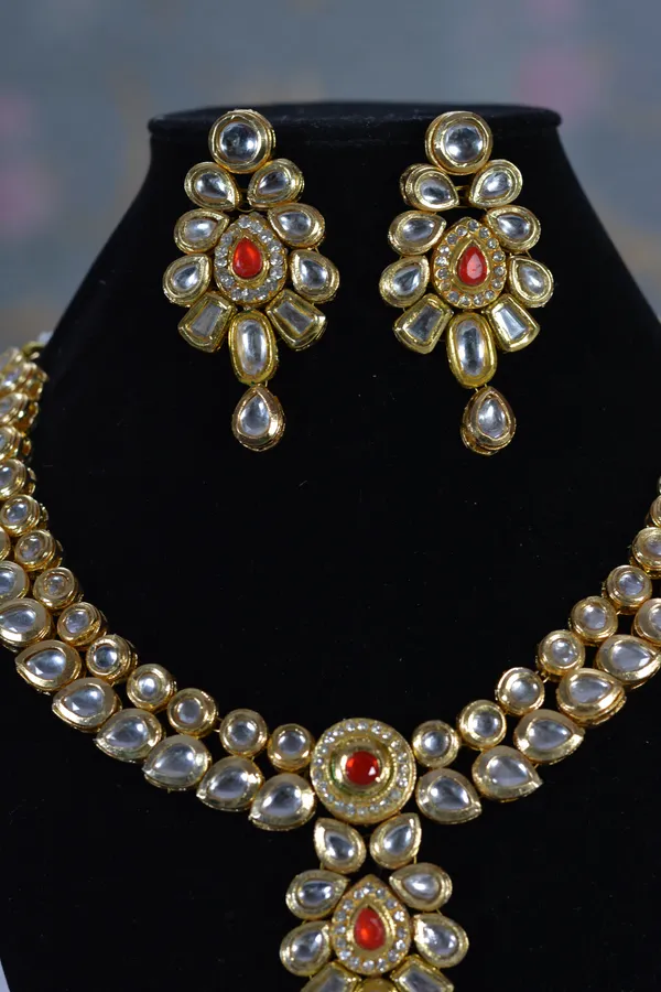 Teardrop_Polki_Red_Kundan_Bridal_Set_(Pack_Of_3)
