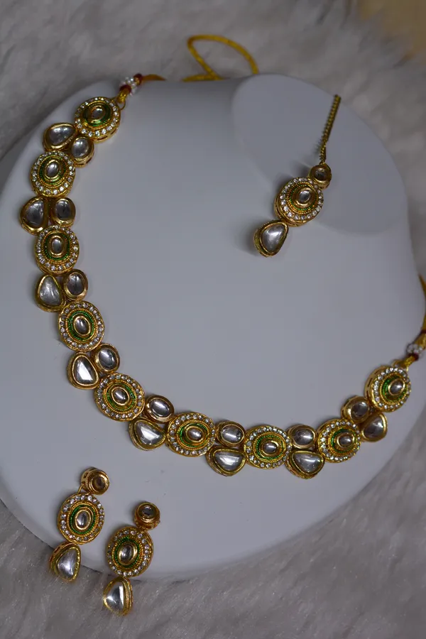 Gold_Green_Meenakari_Teardrop_Kundan_Bridal_Set_(Pack_Of_4)