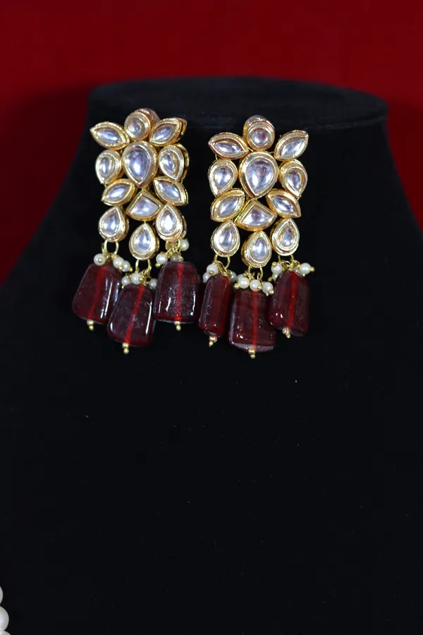 Gold_Designer_Pearl_Kundan_Necklace_Set_With_Maroon_Stone_Danglers_(Pack_Of_3)