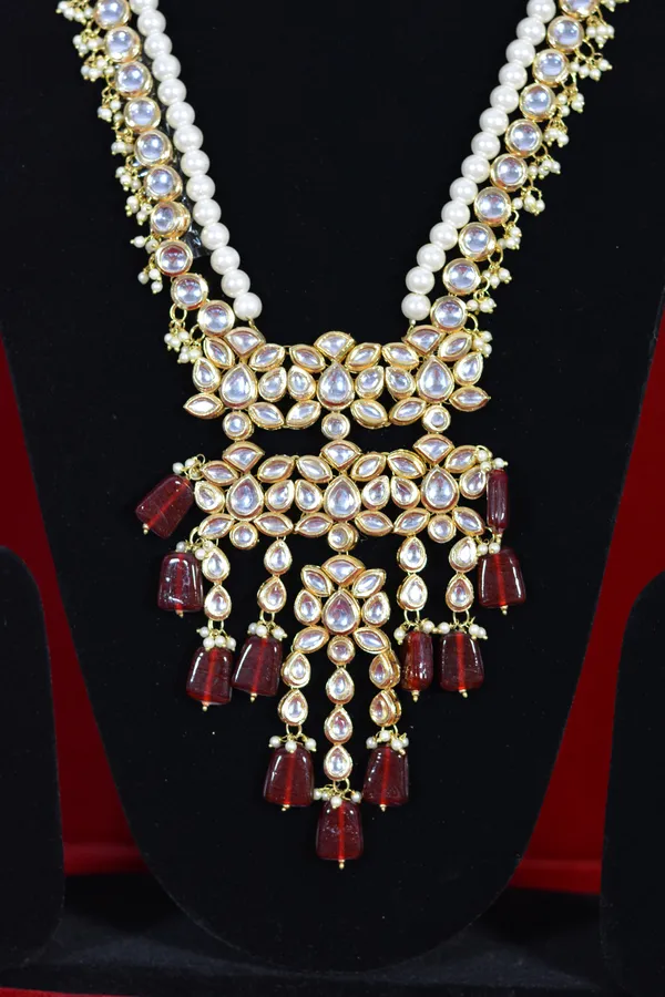 Gold_Designer_Pearl_Kundan_Necklace_Set_With_Maroon_Stone_Danglers_(Pack_Of_3)