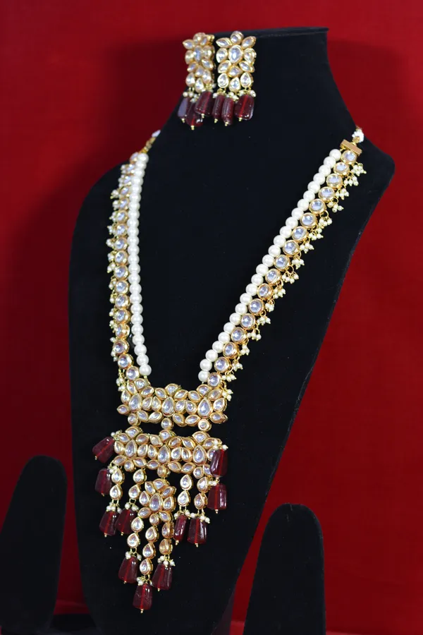 Gold_Designer_Pearl_Kundan_Necklace_Set_With_Maroon_Stone_Danglers_(Pack_Of_3)