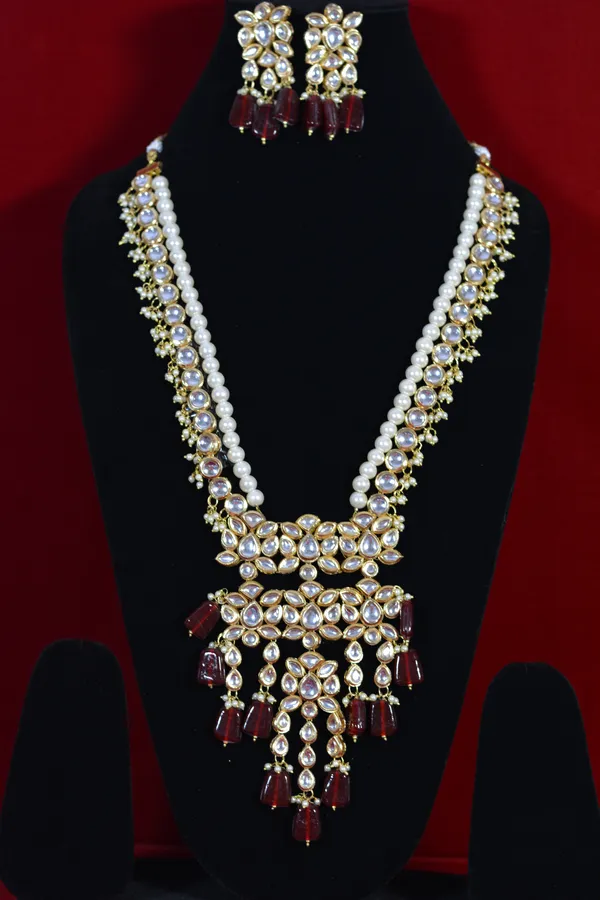 Gold_Designer_Pearl_Kundan_Necklace_Set_With_Maroon_Stone_Danglers_(Pack_Of_3)