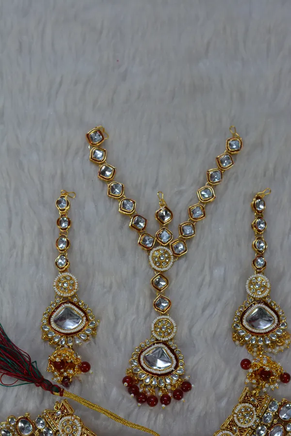Gold_Heavy_Red_Stone_Kundan_Bridal_Necklace_Set_(Pack_Of_4)