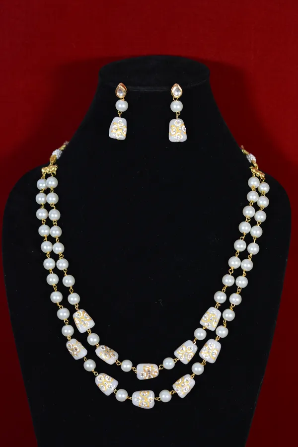 Gold_Elegant_White_Beaded_Kundan_Necklace_Set_(Pack_Of_3)