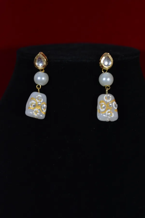 Gold_Elegant_White_Beaded_Kundan_Necklace_Set_(Pack_Of_3)
