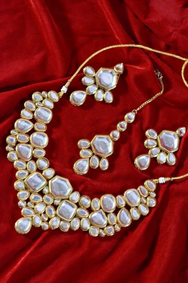 Gold_Imperial_Kundan_MultiStone_Statement_Necklace_Set_(Pack_Of_4)
