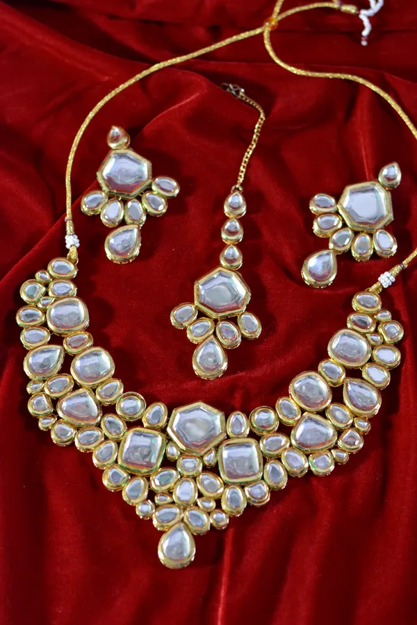 Gold_Imperial_Kundan_MultiStone_Statement_Necklace_Set_(Pack_Of_4)