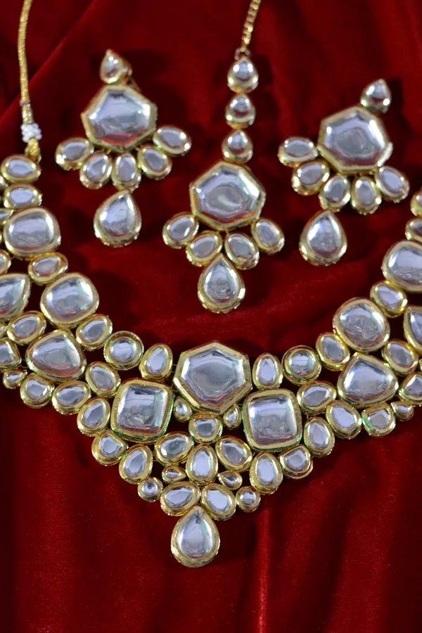 Gold_Imperial_Kundan_MultiStone_Statement_Necklace_Set_(Pack_Of_4)