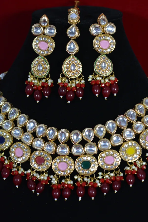 Red_Premium_Multicolor_Kundan_Choker_Set_(Pack_Of_4)