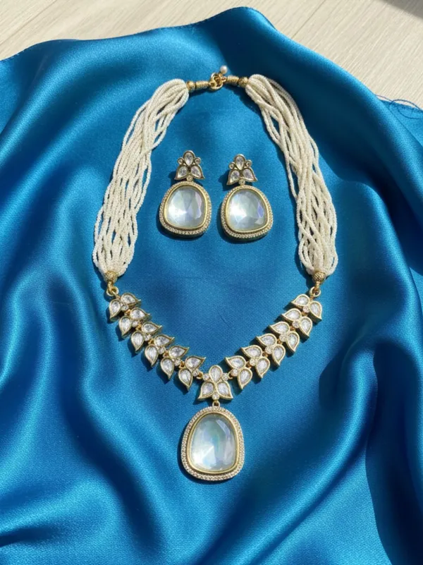 SAMIRA_AURA_KUNDAN_SET
