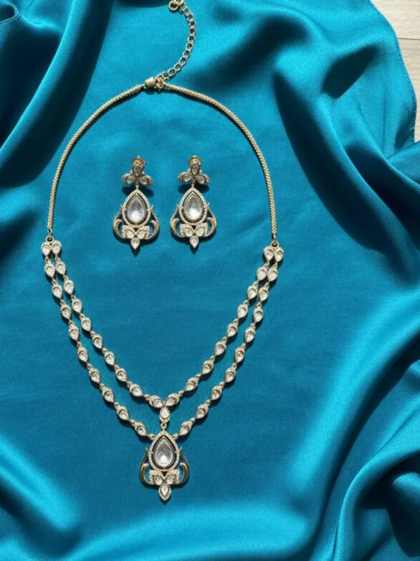 DEVYANI_KUNDAN_NECKLACE_SET