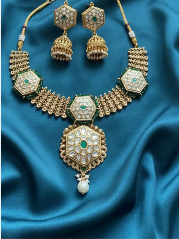 MEHA_HEXA_KUNDAN_NECKLACE_SET