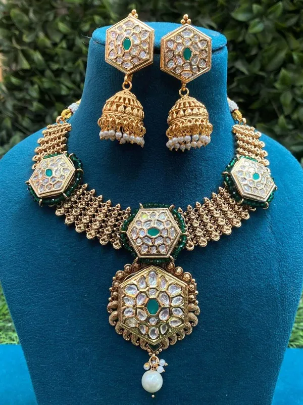 MEHA_HEXA_KUNDAN_NECKLACE_SET