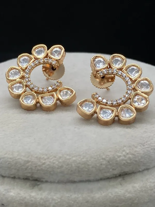 Ivory_Brass_Ira_White_Kundan_Stud_Earrings_For_Women