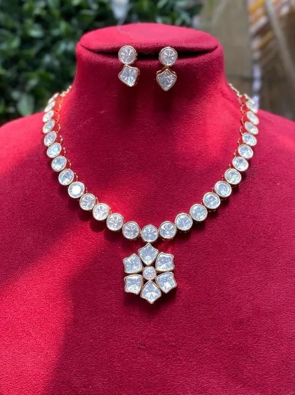 NIARA_MOISSANITE_NECKLACE_SET