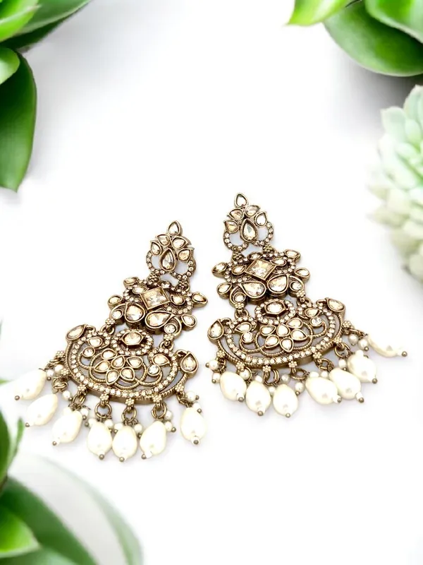 Gold_Finish_Shadow_Kundan_Chandelier_Earrings_with_Pearl_Drops