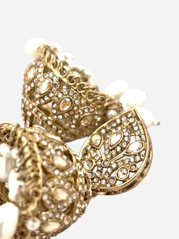 Gold-Plated_Shadow_Kundan_&_Pearl_Jhumka_Earrings